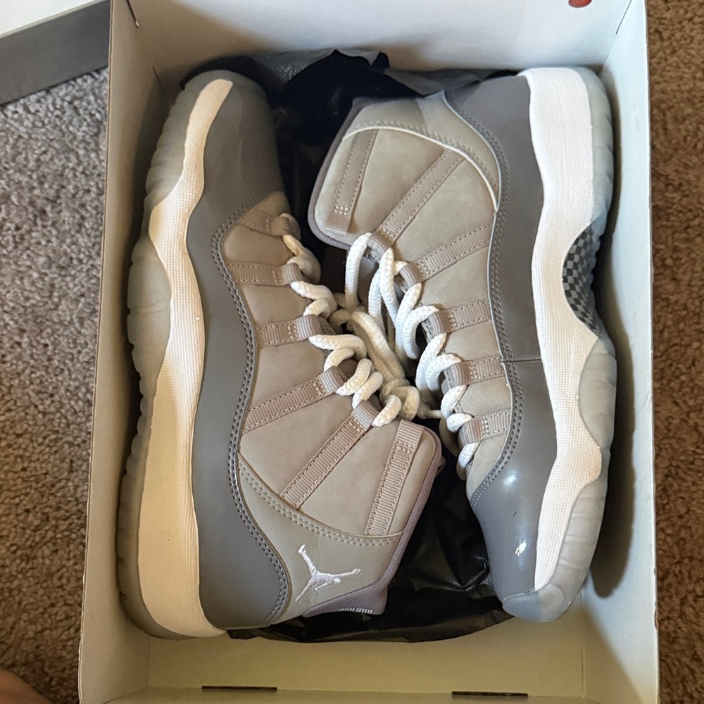Jordan Retro High-Top Sneakers in Grey and White